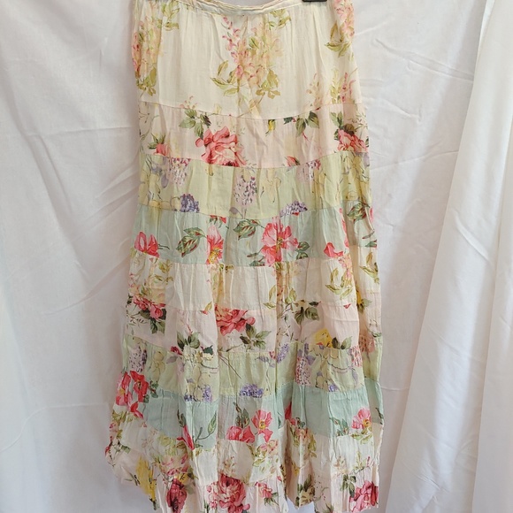 SOLD via Merc - Adorable, Floral Maxi Skirt - Picture 1 of 3